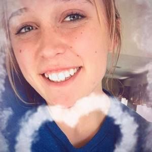 Meet your Posher, Liz